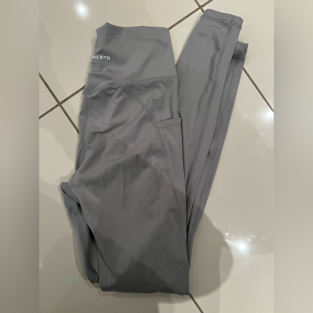 Alphalete leggings